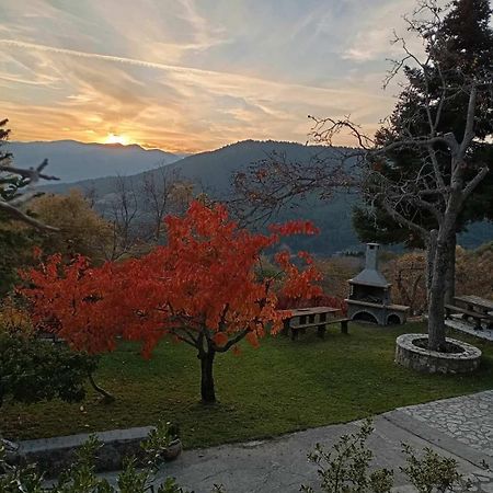 Ξενώνας Το Πατρικό Karya Esterno foto