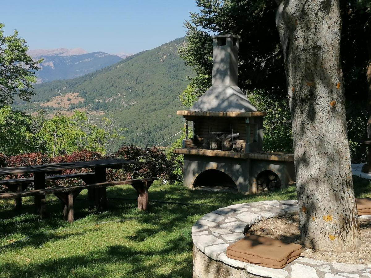 Ξενώνας Το Πατρικό Karya Esterno foto