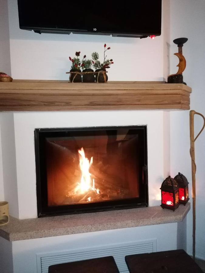 Ξενώνας Το Πατρικό Karya Esterno foto